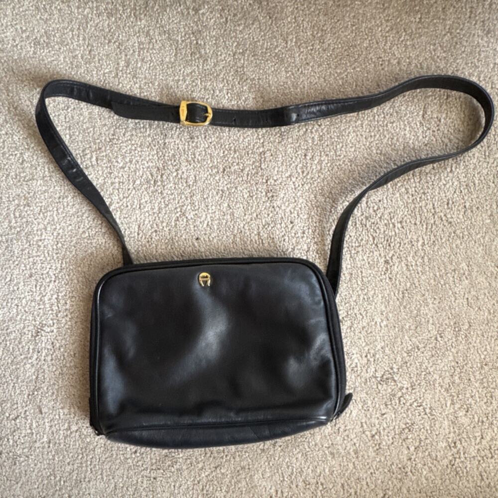 Etienne Aigner Black Leather Shoulder Bag Gold Hardware Zip Closure